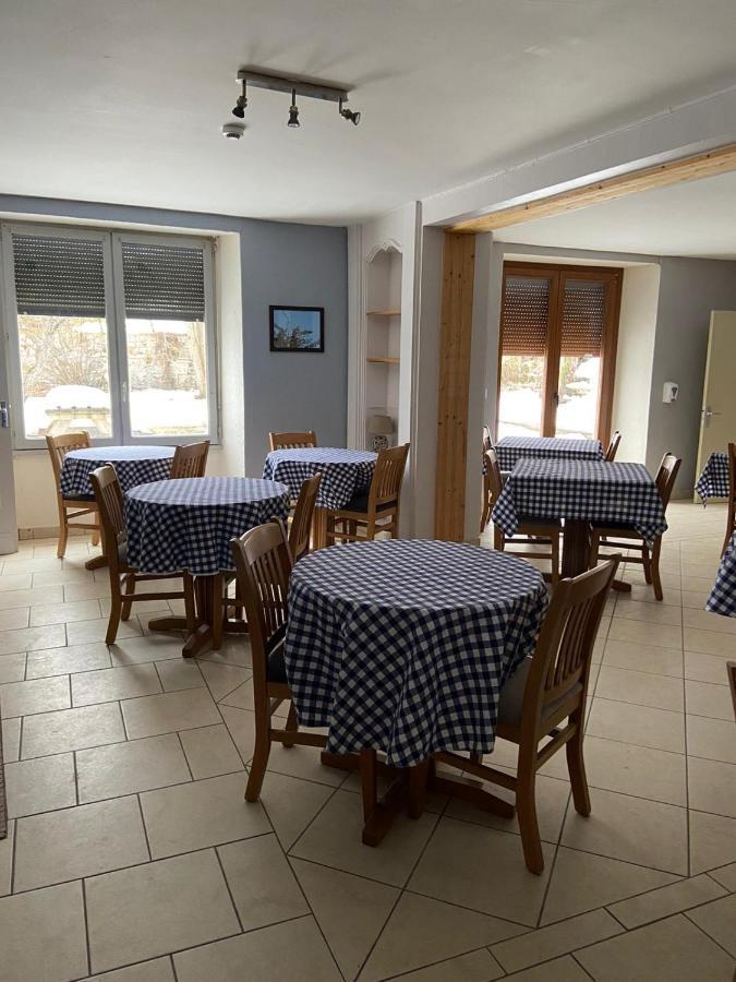 Chez Herve Le Chatelet La Chaux Neuve エクステリア 写真