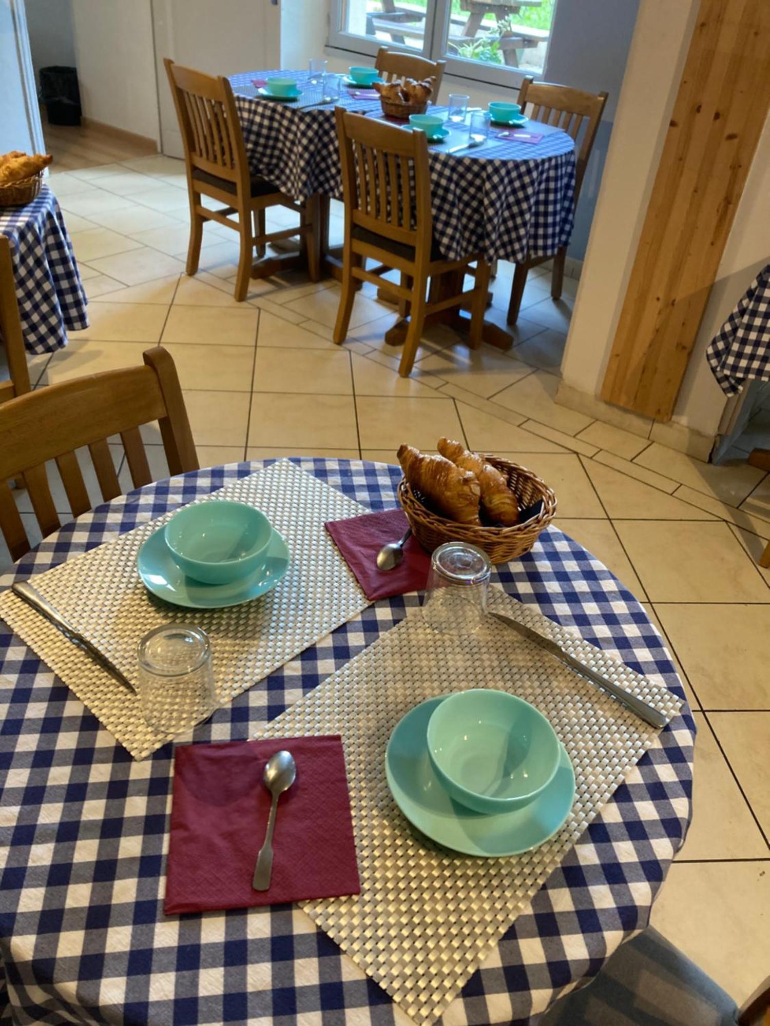 Chez Herve Le Chatelet La Chaux Neuve エクステリア 写真